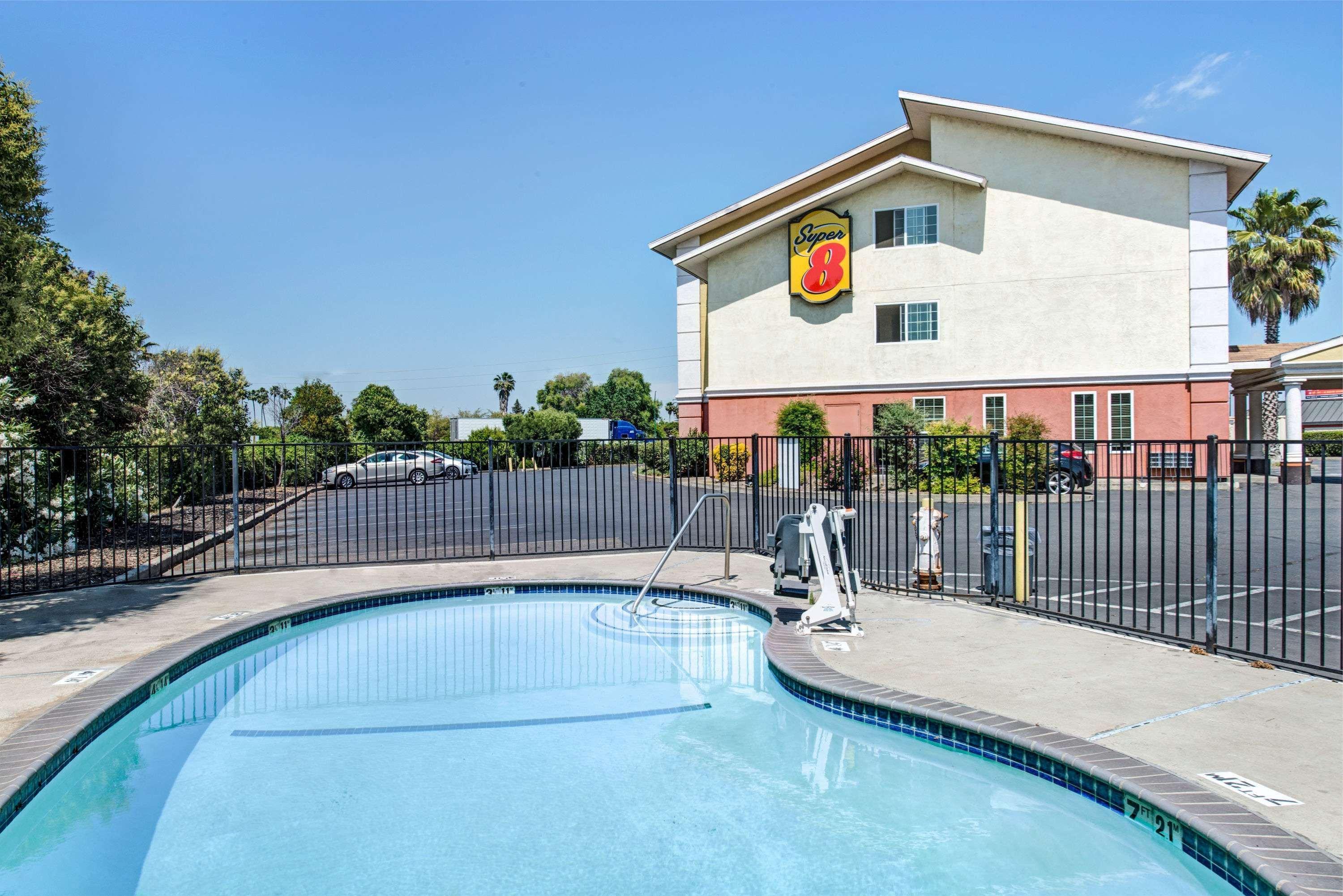 Super 8 By Wyndham Sacramento/Florin Rd Hotell Freeport Eksteriør bilde