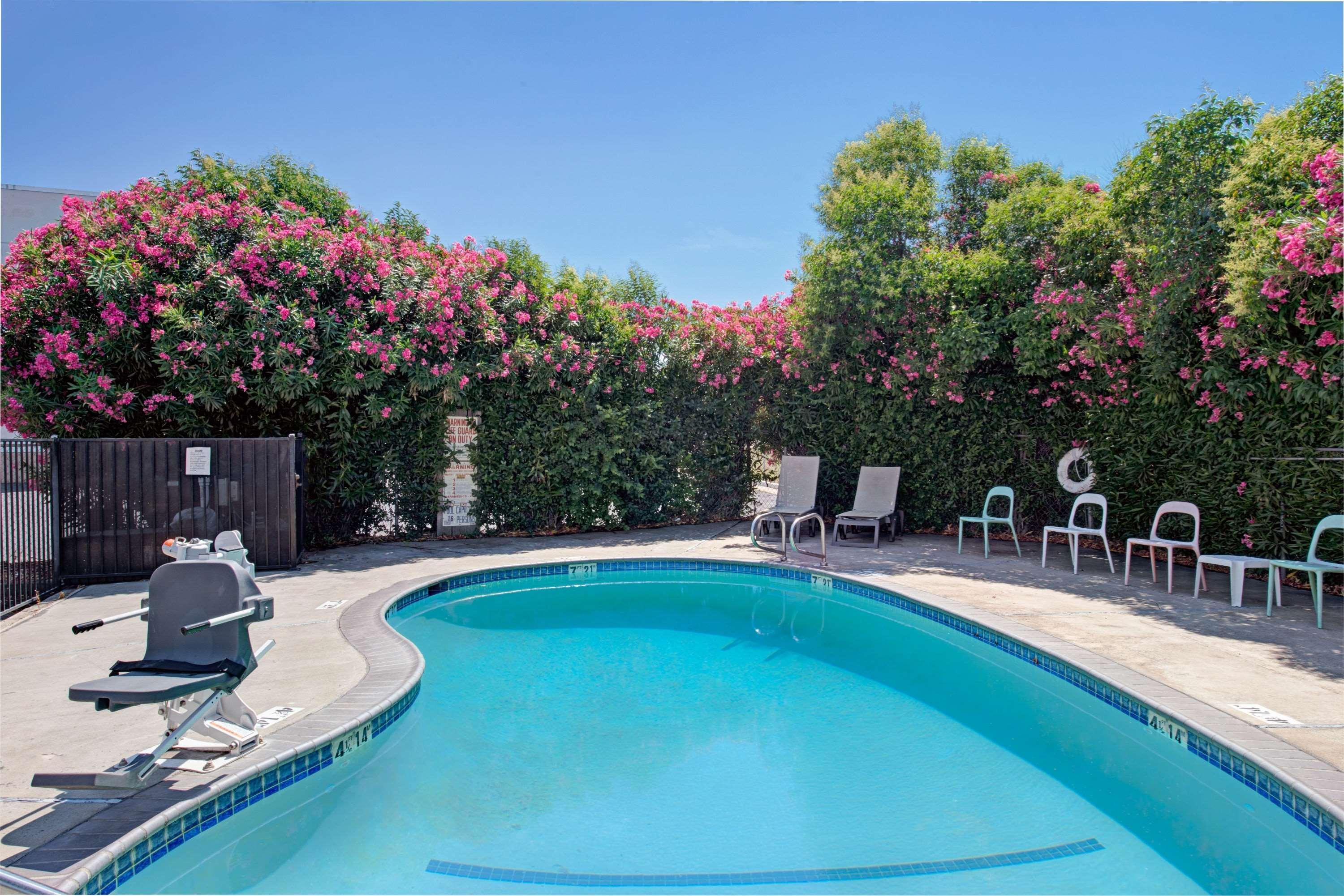 Super 8 By Wyndham Sacramento/Florin Rd Hotell Freeport Eksteriør bilde